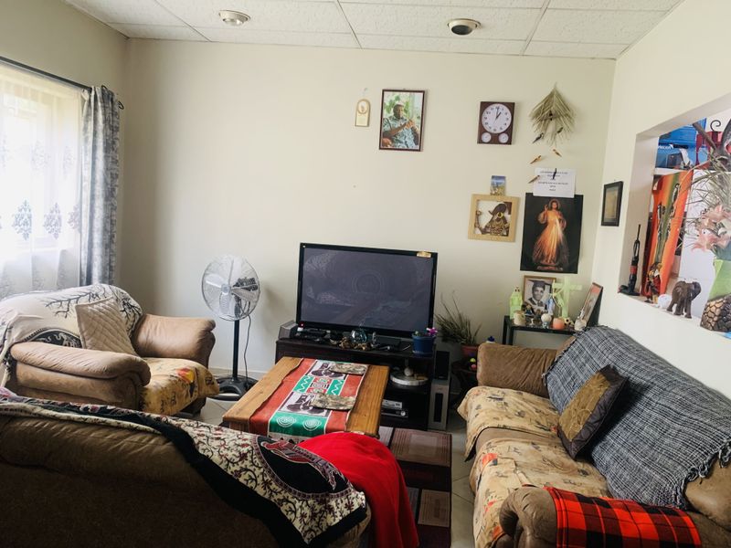 House For Sale In Johannesburg - Photo 9