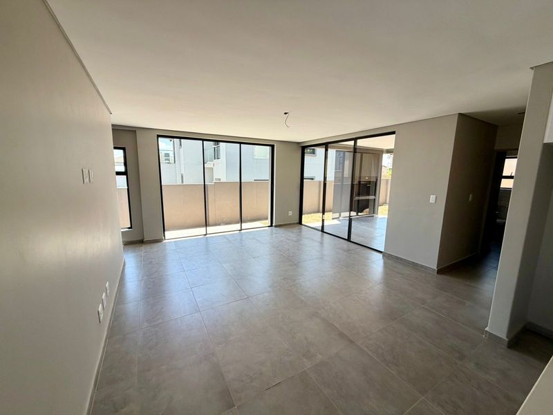 Stunning 4-bedroom home in Thatchfield Estate, Centurion—modern living with a vibrant community fee - Photo 3