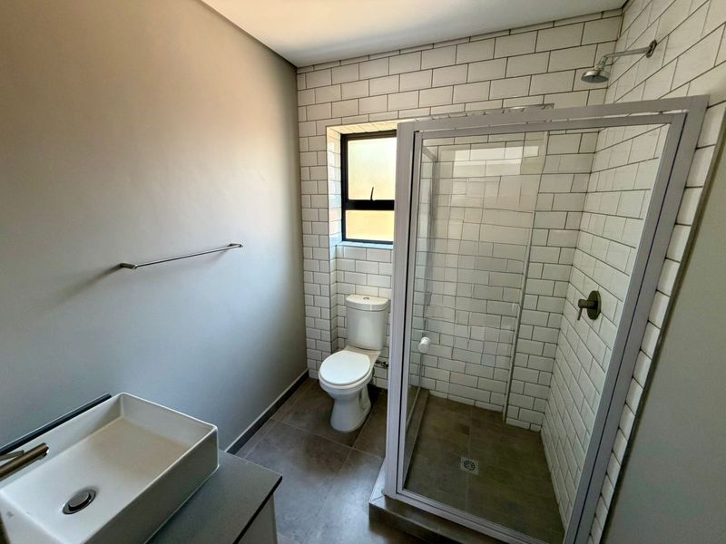 Stunning 4-bedroom home in Thatchfield Estate, Centurion—modern living with a vibrant community fee - Photo 8