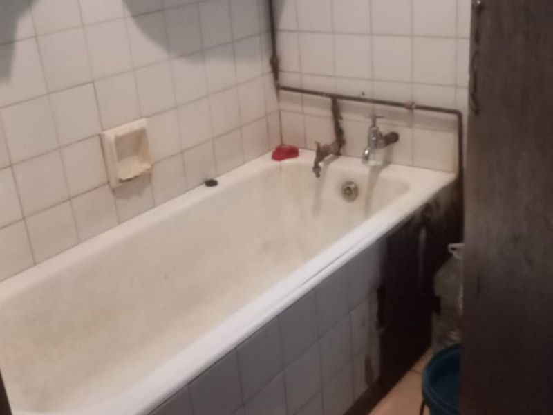 2 Bedroom Apartment For Sale In Hillbrow - Photo 2