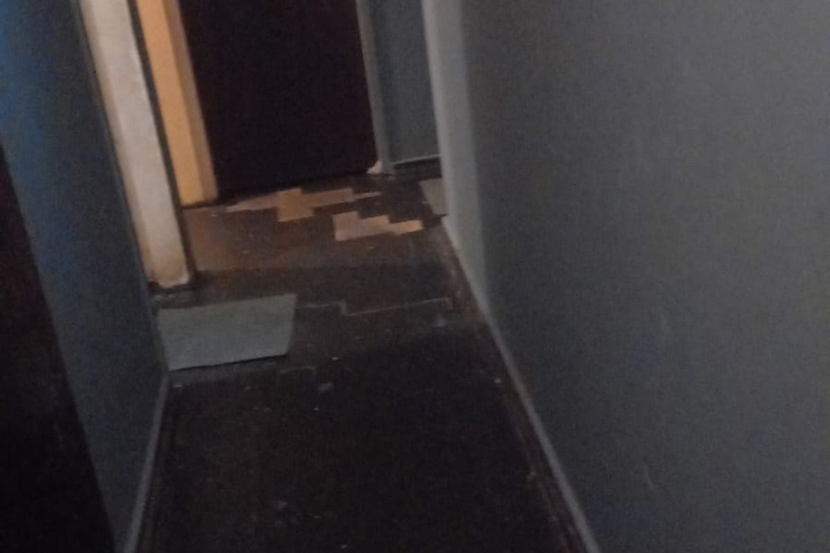 2 Bedroom Apartment For Sale In Hillbrow - Photo 4