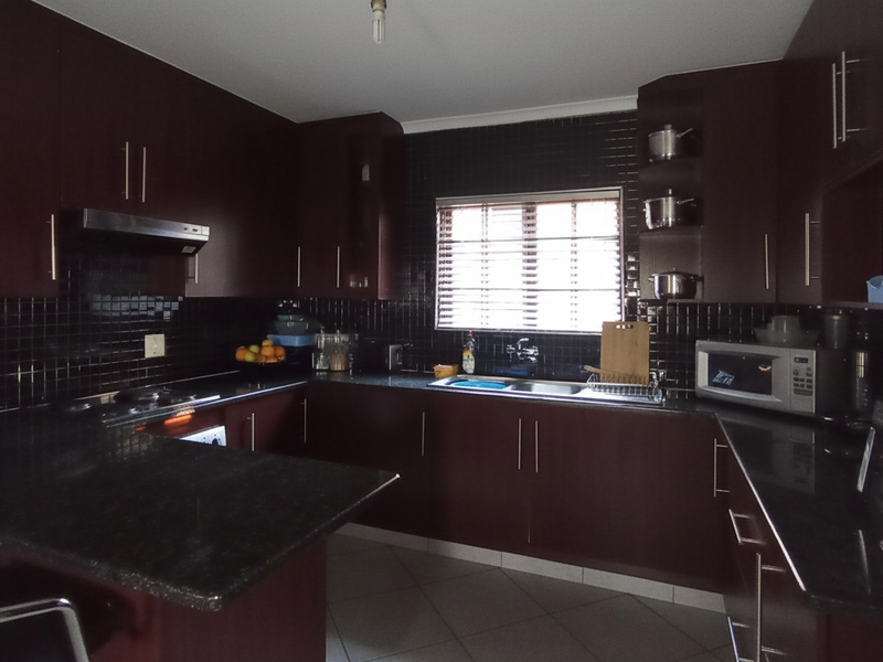 Sectional Title home in Ninapark - Photo 7