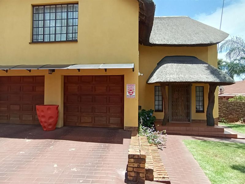 3 Bedroom House for sale in Amandasig - Photo 4