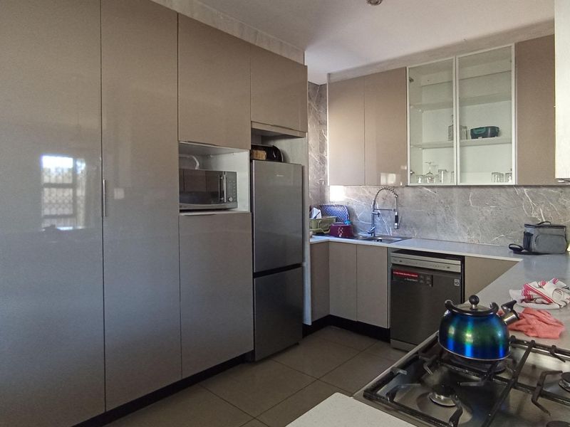 3-Bedroom Freehold Home on Spacious Stand in Amandasig - Photo 7