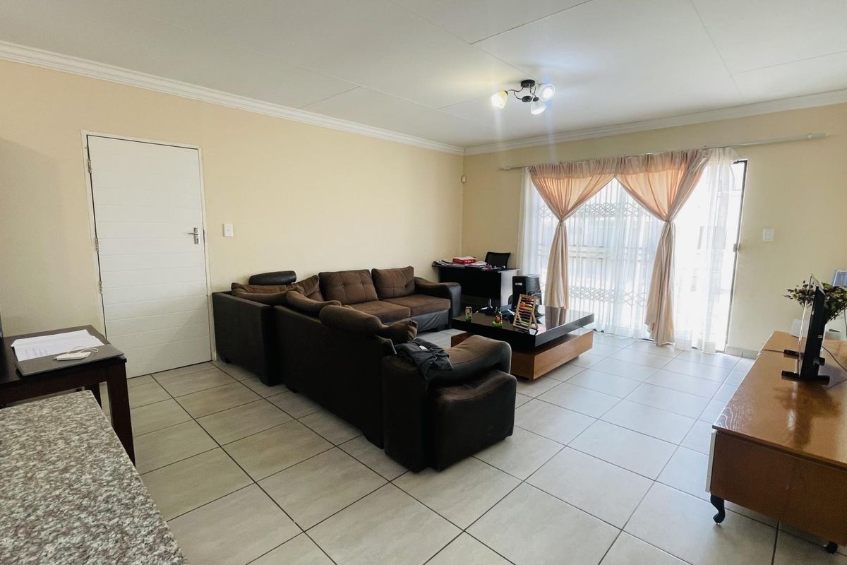 3 Bedroom Sectional - Title Home in Amandasig – Comfortable, Secure Living - Photo 3