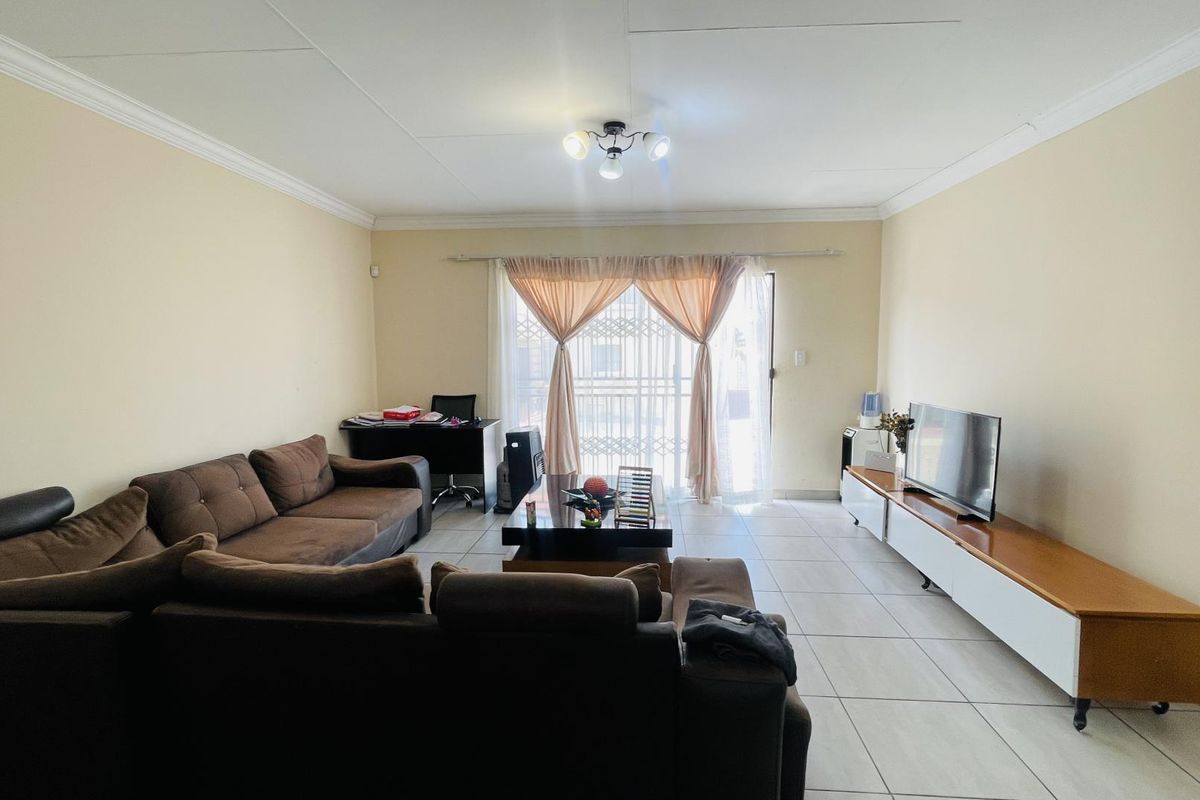 3 Bedroom Sectional - Title Home in Amandasig – Comfortable, Secure Living - Photo 2