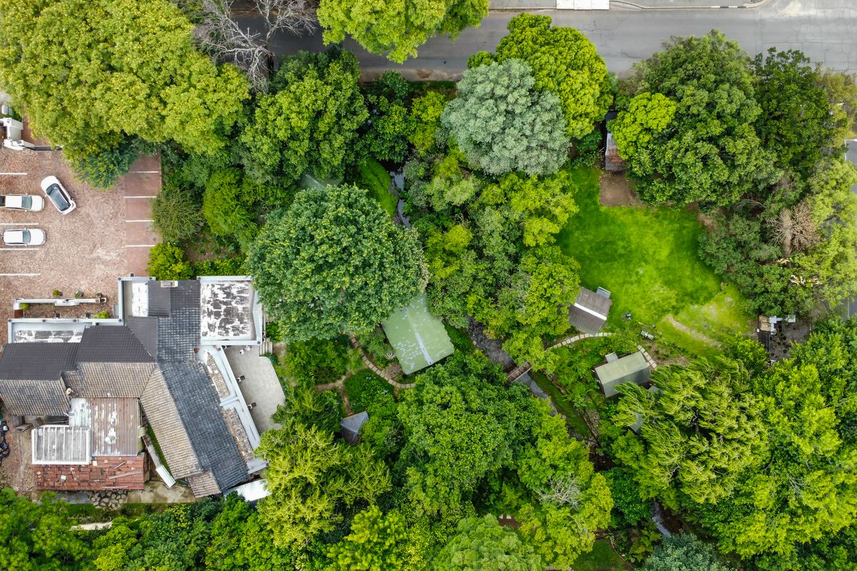 Prime Investment Opportunity: Wellness Retreat & Commercial Property for Sale - Photo 3