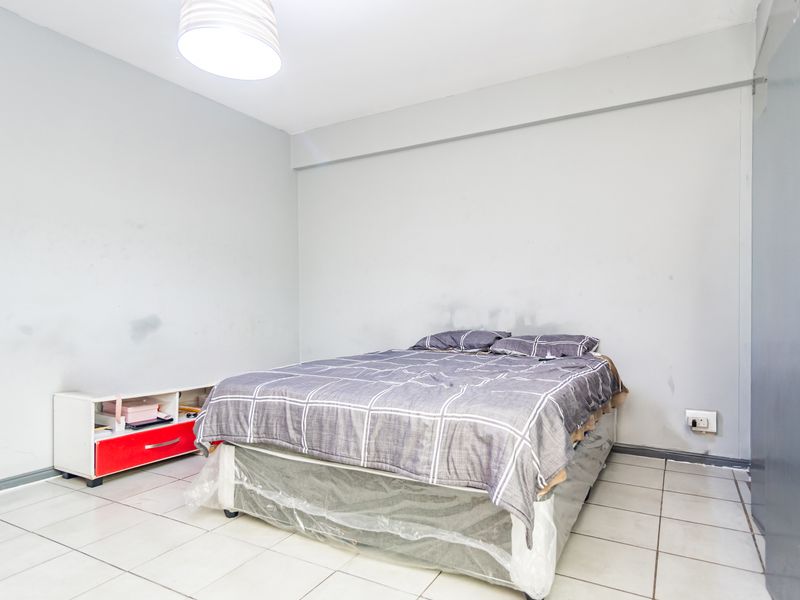 SPACIOUS 1-BEDROOM APARTMENT – PLEIN STREET, JOHANNESBURG CBD - Photo 6