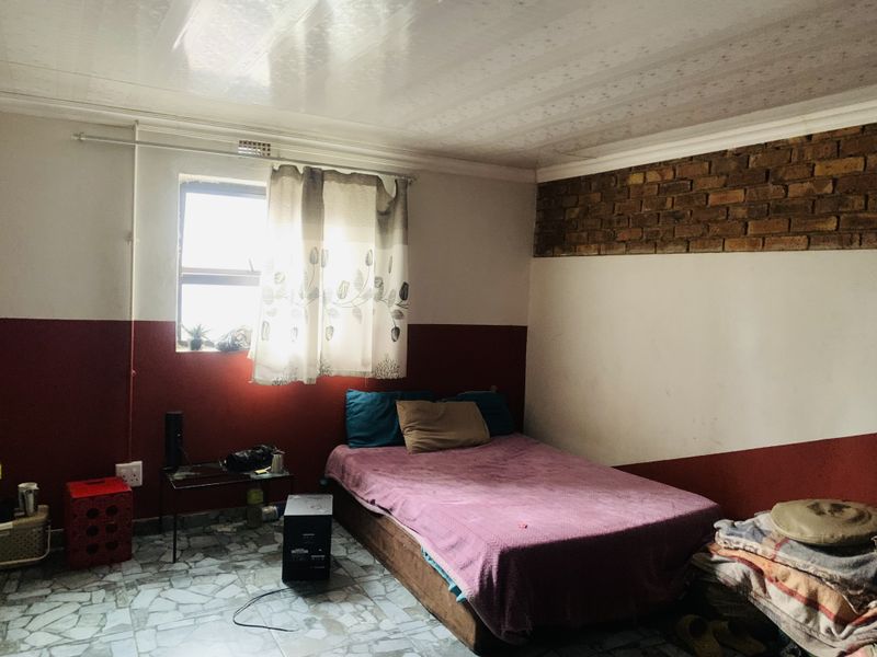 House For Sale In Johannesburg - Photo 3