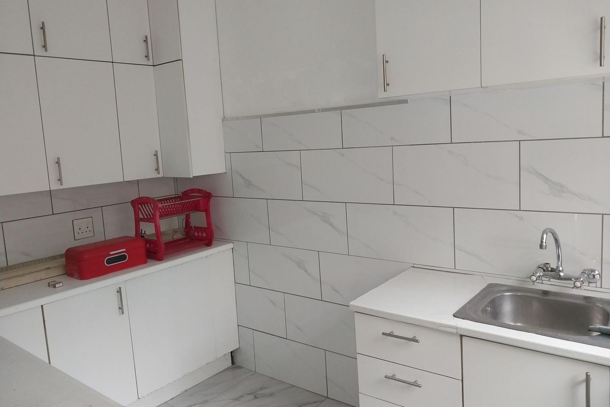 2 Bedroom | 2 Bathroom For Sale In Killarney - Photo 3