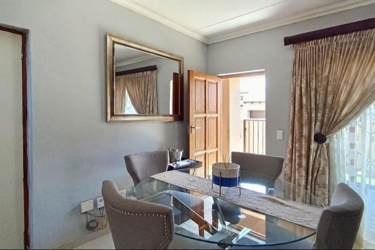 Charming 3-bedroom Sectional Title in the heart of Montana Park, Pretoria - Photo 4