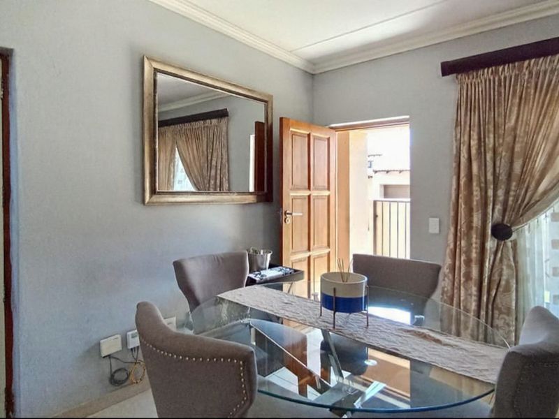 Charming 3-bedroom Sectional Title in the heart of Montana Park, Pretoria - Photo 4