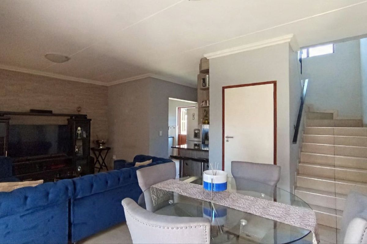 Charming 3-bedroom Sectional Title in the heart of Montana Park, Pretoria - Photo 5