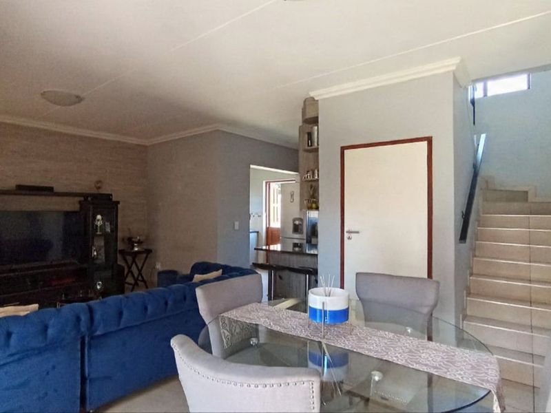 Charming 3-bedroom Sectional Title in the heart of Montana Park, Pretoria - Photo 5