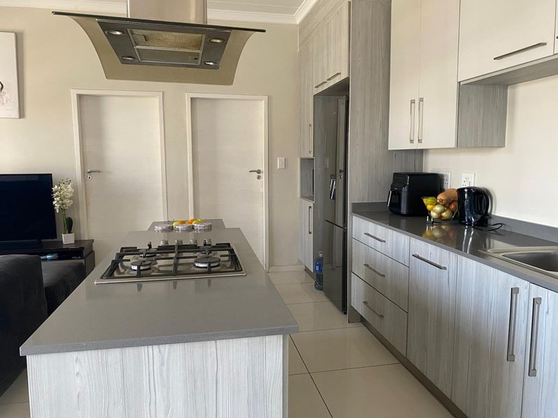 Modern, Corner One bedroom  Apartment for sale at 92 New - Photo 3