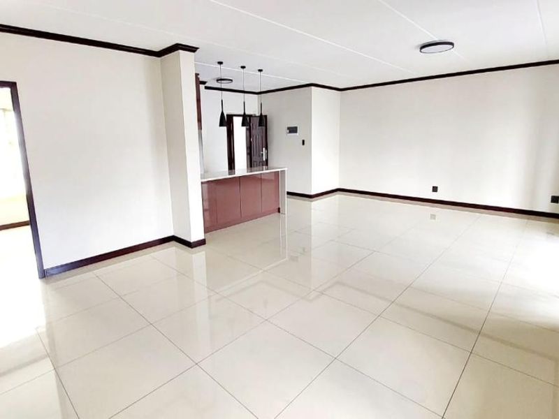 Modern Elegance Meets Security – Luxury 3-Bedroom Apartment in Prestigious Estate - Photo 5