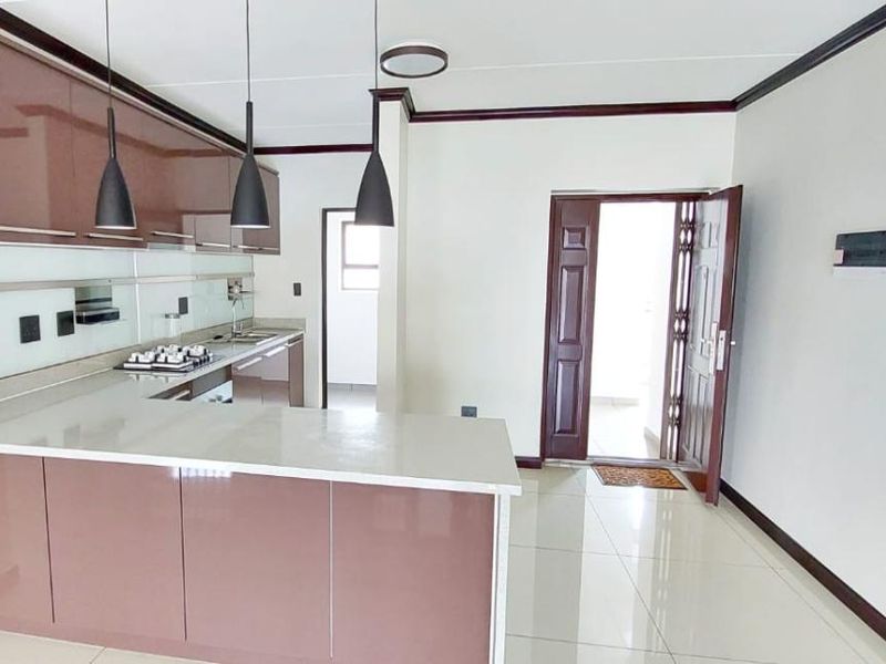Modern Elegance Meets Security – Luxury 3-Bedroom Apartment in Prestigious Estate - Photo 6
