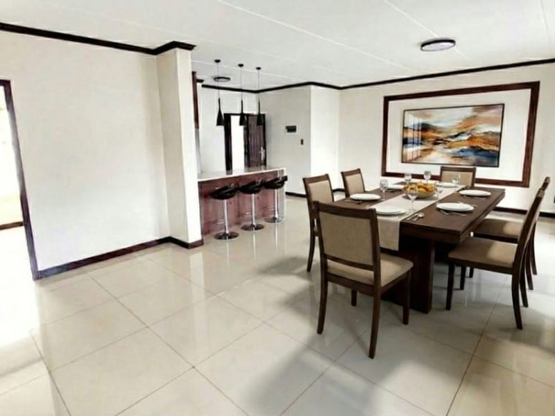 Modern Elegance Meets Security – Luxury 3-Bedroom Apartment in Prestigious Estate - Photo 4
