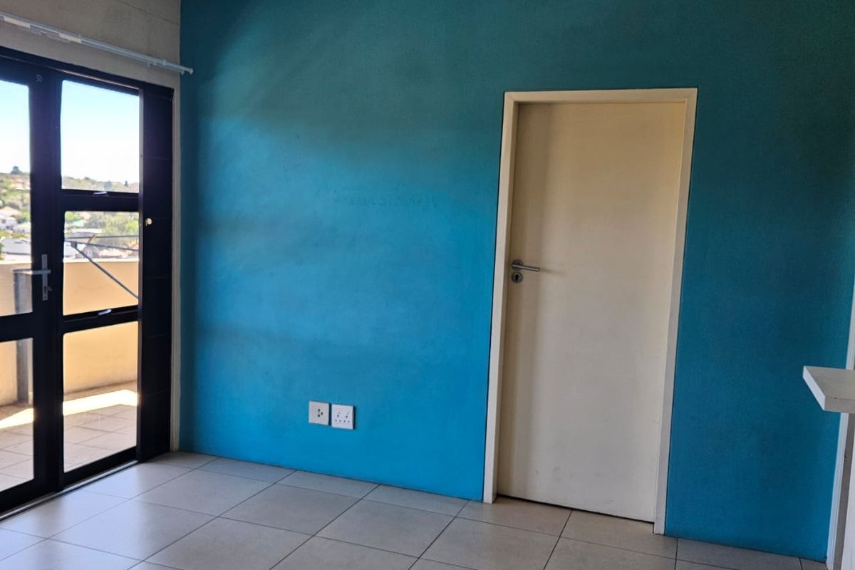 2 Bed 1 Bath For Sale In Milpark Mews - Photo 3