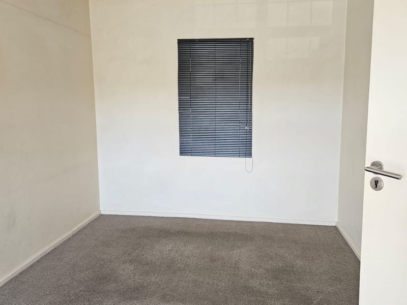 2 Bed 1 Bath For Sale In Milpark Mews - Photo 4