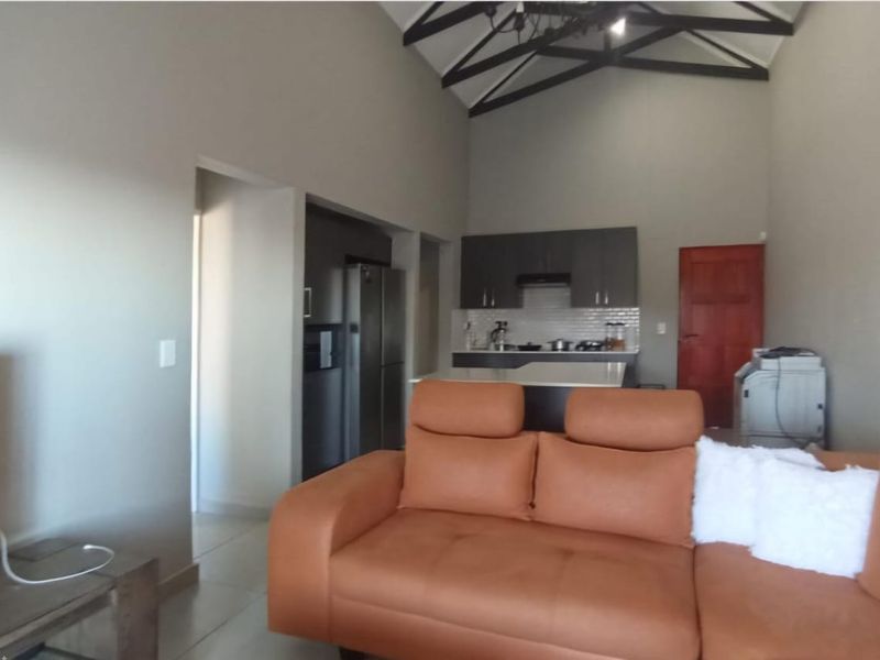 Stunning 3-bedroom Freehold home in Montana Park, Pretoria - Photo 5