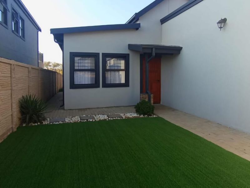 Stunning 3-bedroom Freehold home in Montana Park, Pretoria - Photo 2