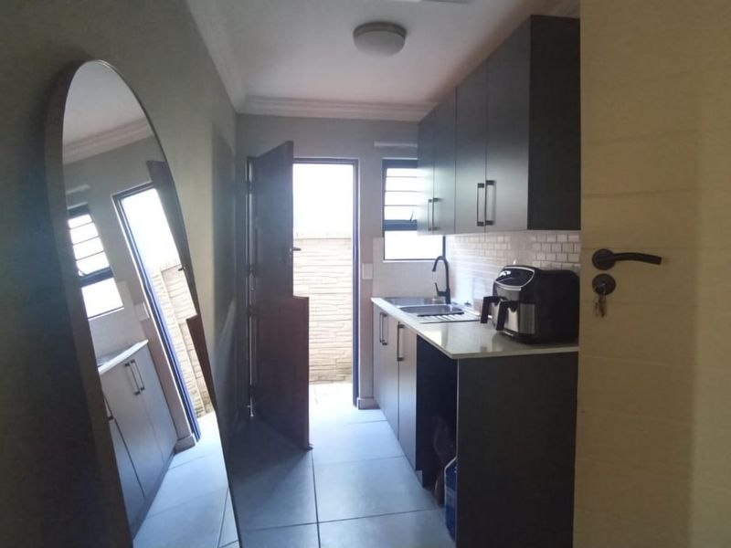 Stunning 3-bedroom Freehold home in Montana Park, Pretoria - Photo 3