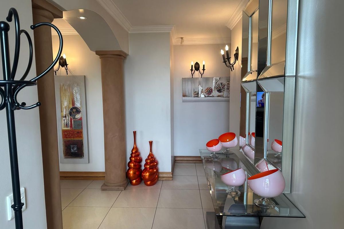 3 Bedroom Mediterranean Charm - Photo 3