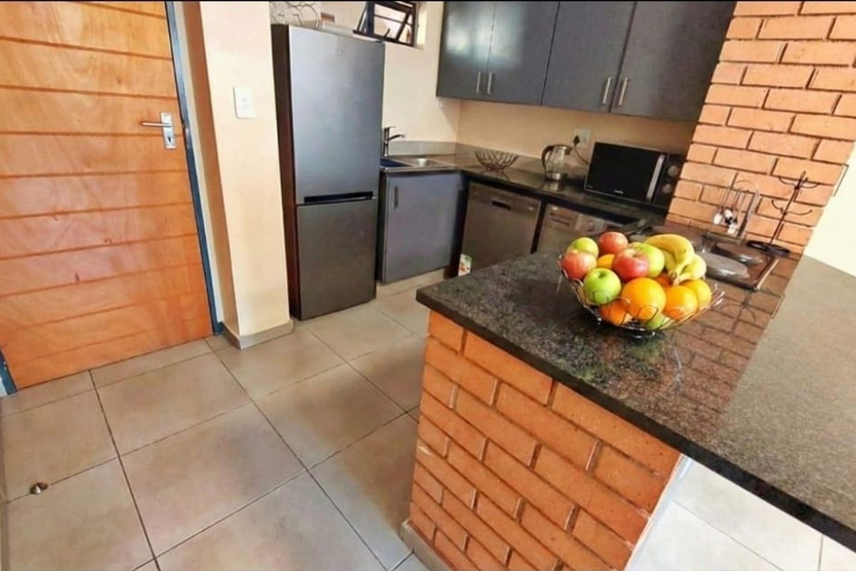 Stunning 2-Bedroom Apartment for Sale in Waterfall Ridge Midrand - Photo 4