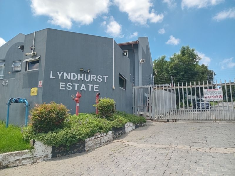 Townhouse For Sale - Photo 3