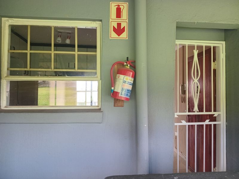 Townhouse For Sale - Photo 6