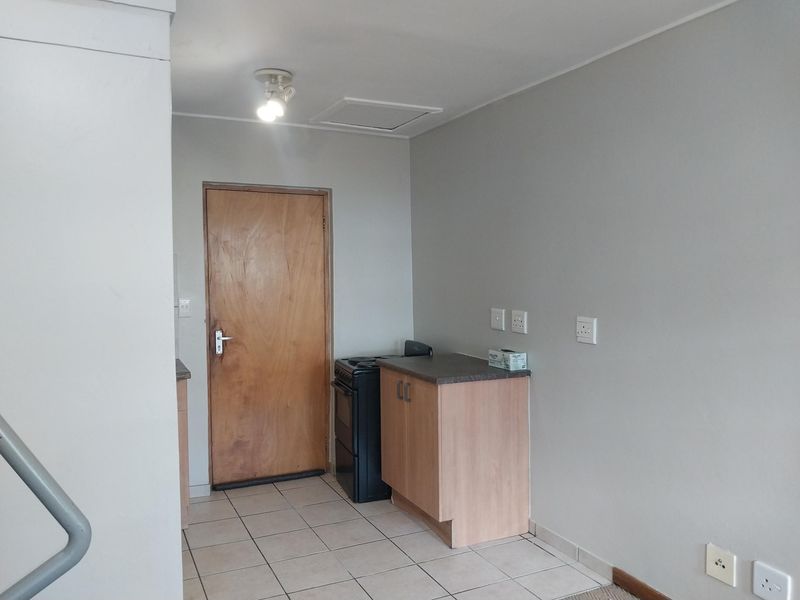 1 Bedroom Loft For Sale In Auckland Park - Photo 2