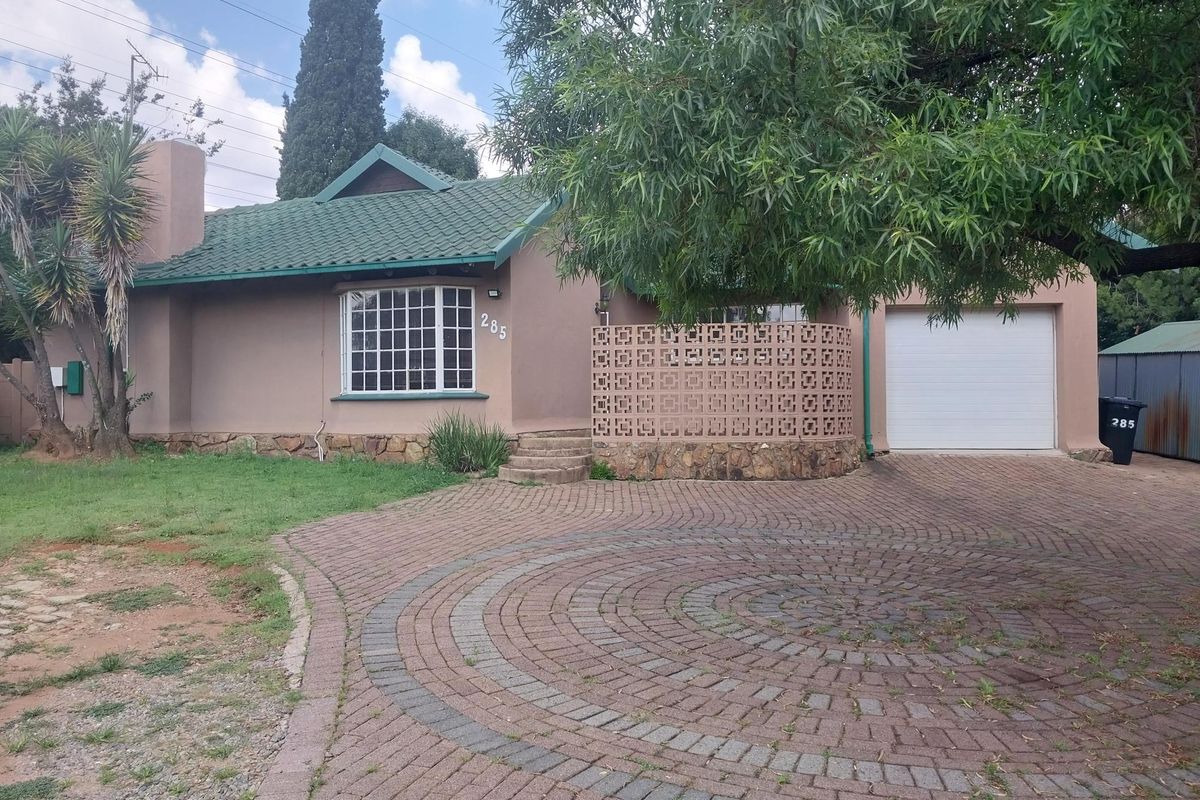 3 Bed | 1.5 Bath Commercial To Rent In Mondeor - Photo 4