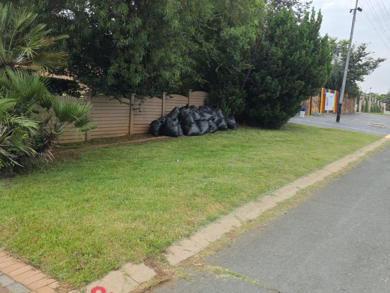 3 Bed | 1.5 Bath Commercial To Rent In Mondeor - Photo 7