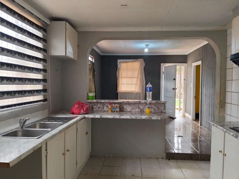 TWO BEDROOM HOUSE FOR SALE IN TURFFONTEIN - Photo 4