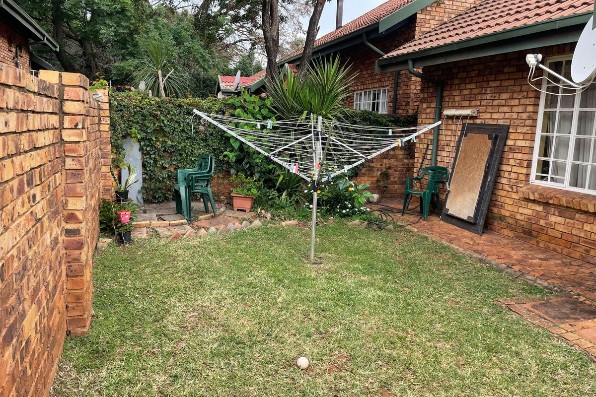 Stunning 3-bedroom townhouse for sale – your dream home awaits! - Photo 3