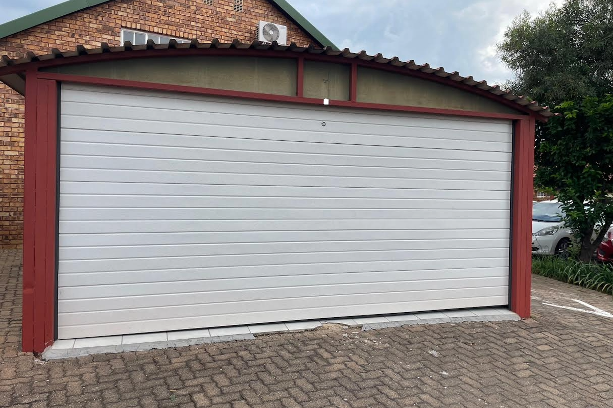 Stunning 3-bedroom townhouse for sale – your dream home awaits! - Photo 2