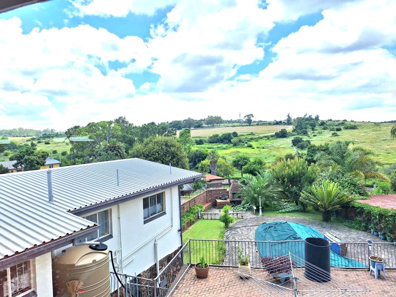 Charming 3-bedroom house for sale in Erasmia, Centurion – perfect for families and investors alike! - Photo 3