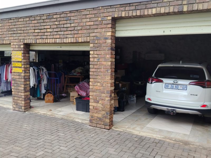 Charming 3-bedroom house for sale in Erasmia, Centurion – perfect for families and investors alike! - Photo 8