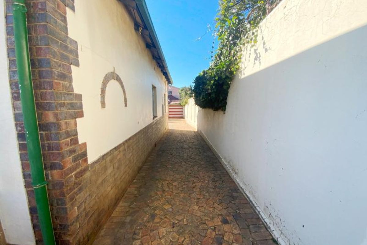 TWO BEDROOM HOUSE FOR SALE IN ROSETTENVILLE - Photo 2