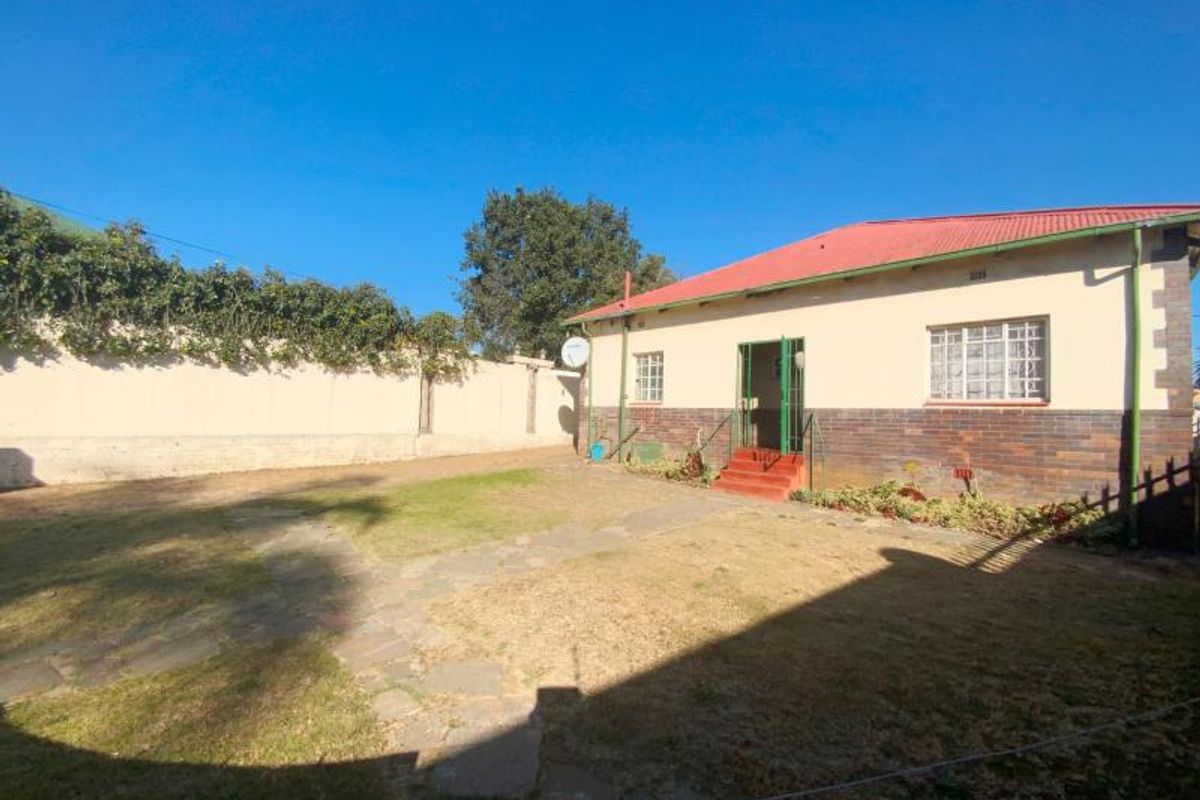 TWO BEDROOM HOUSE FOR SALE IN ROSETTENVILLE - Photo 3