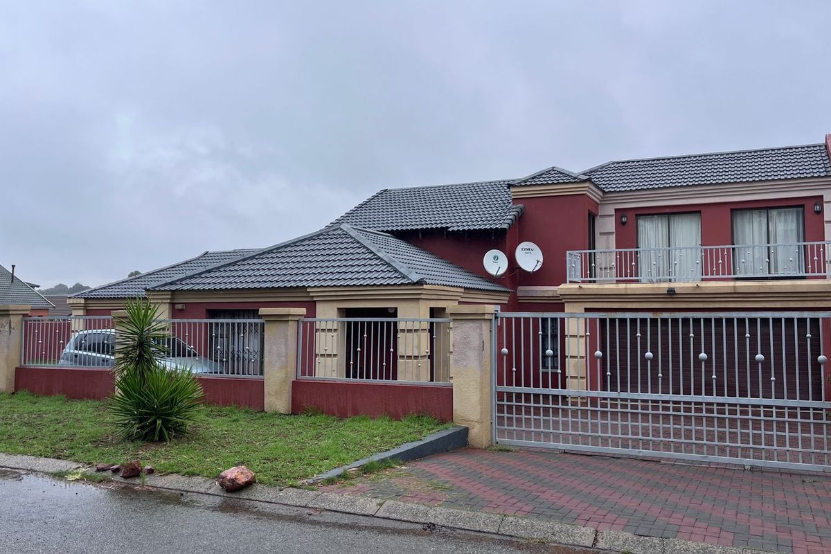Spacious 5 Bedroom Home In Ormonde - Photo 2