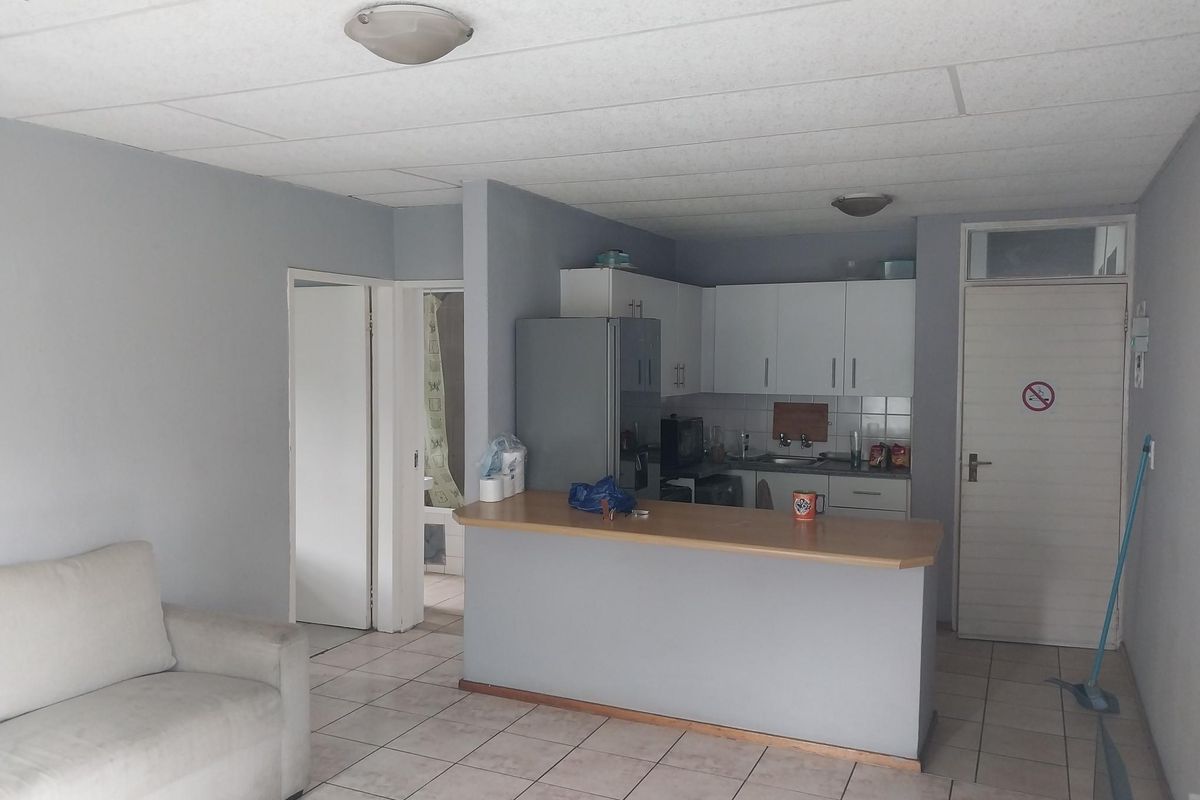 3 Bedroom Sharing Apartment (FEMALES ONLY) - Photo 2