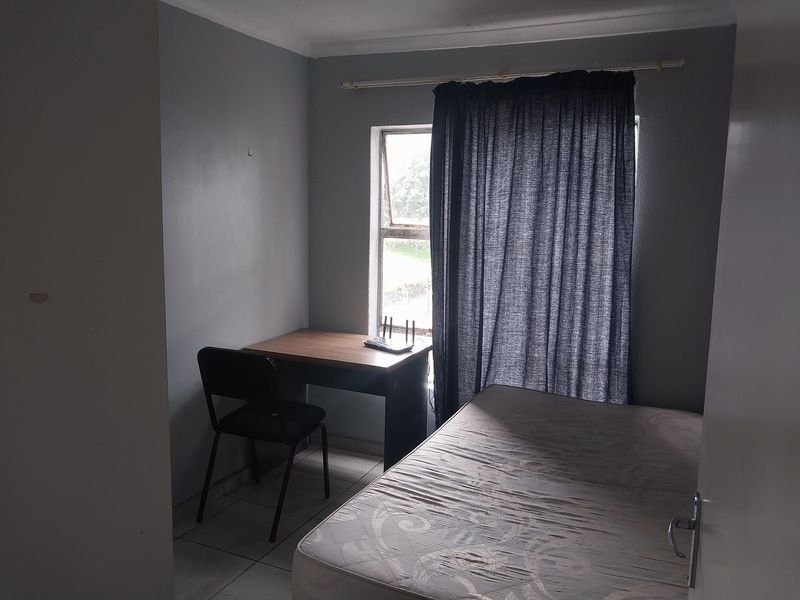 3 Bedroom Sharing Apartment (FEMALES ONLY) - Photo 5