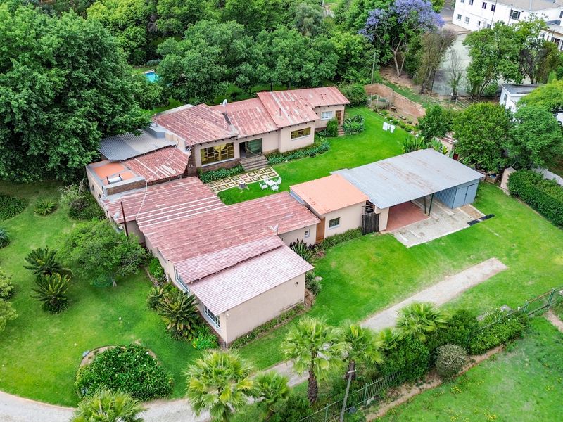 Charming 6-bedroom spacious property in Glen Austin AH, Midrand - Photo 6