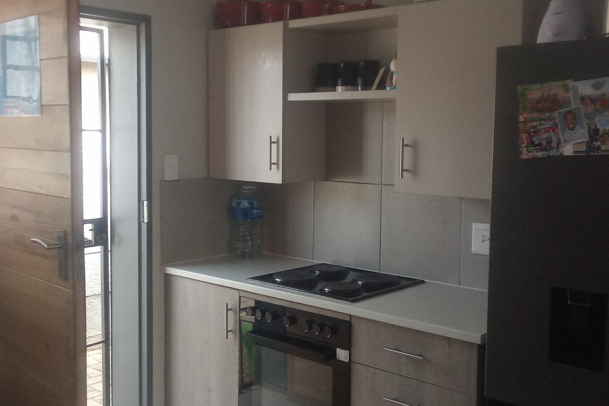 3 Bedroom House - settle and grow in Protea Glen Ext 44 - Photo 2