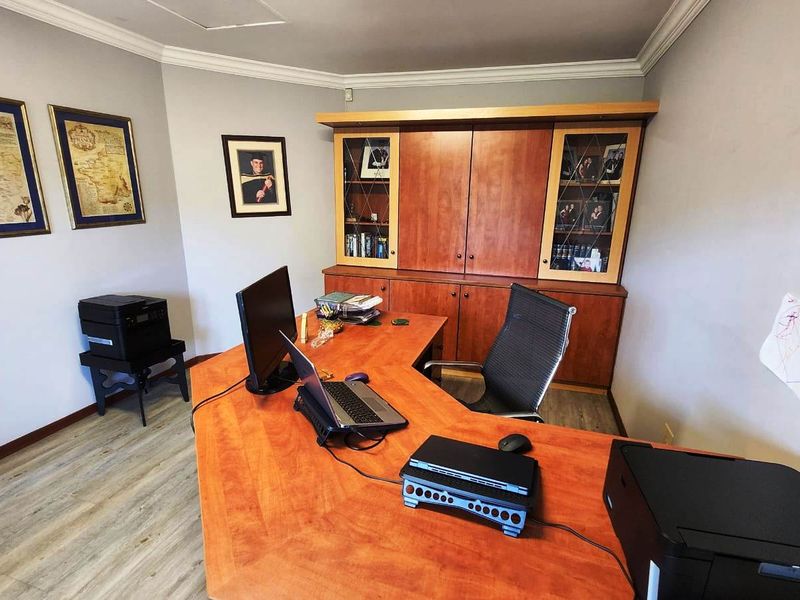 EXCLUSIVE, ELEGANT, EXCITING - Photo 7