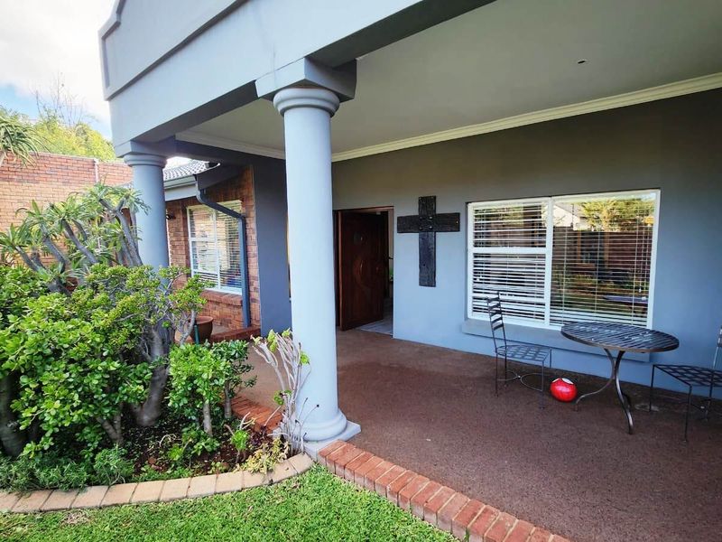 EXCLUSIVE, ELEGANT, EXCITING - Photo 6