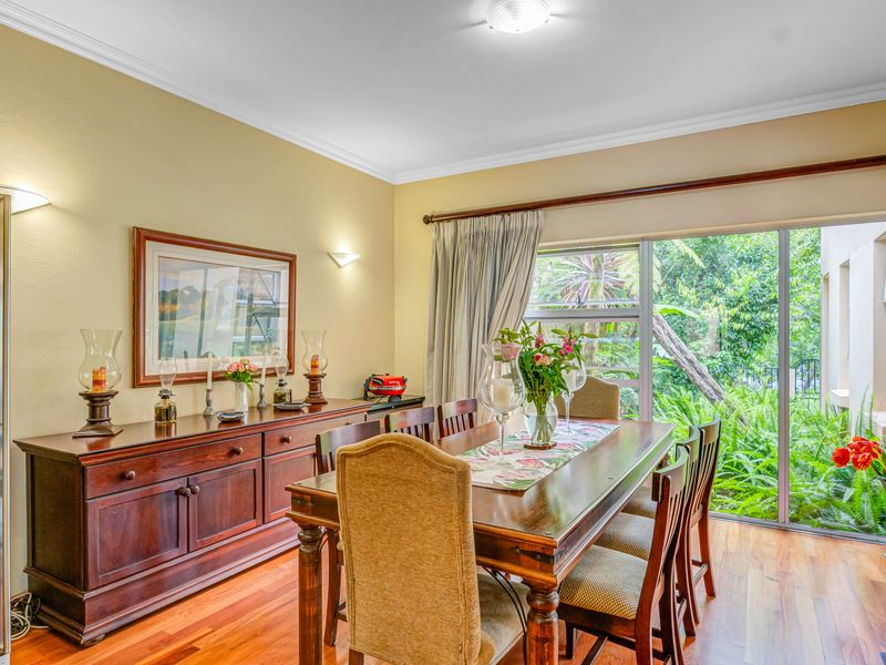 Wonderful park-front Property with a private Cottage - Photo 9