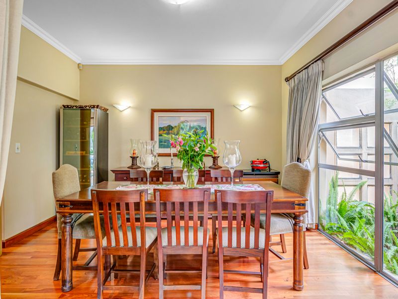 Wonderful park-front Property with a private Cottage - Photo 8